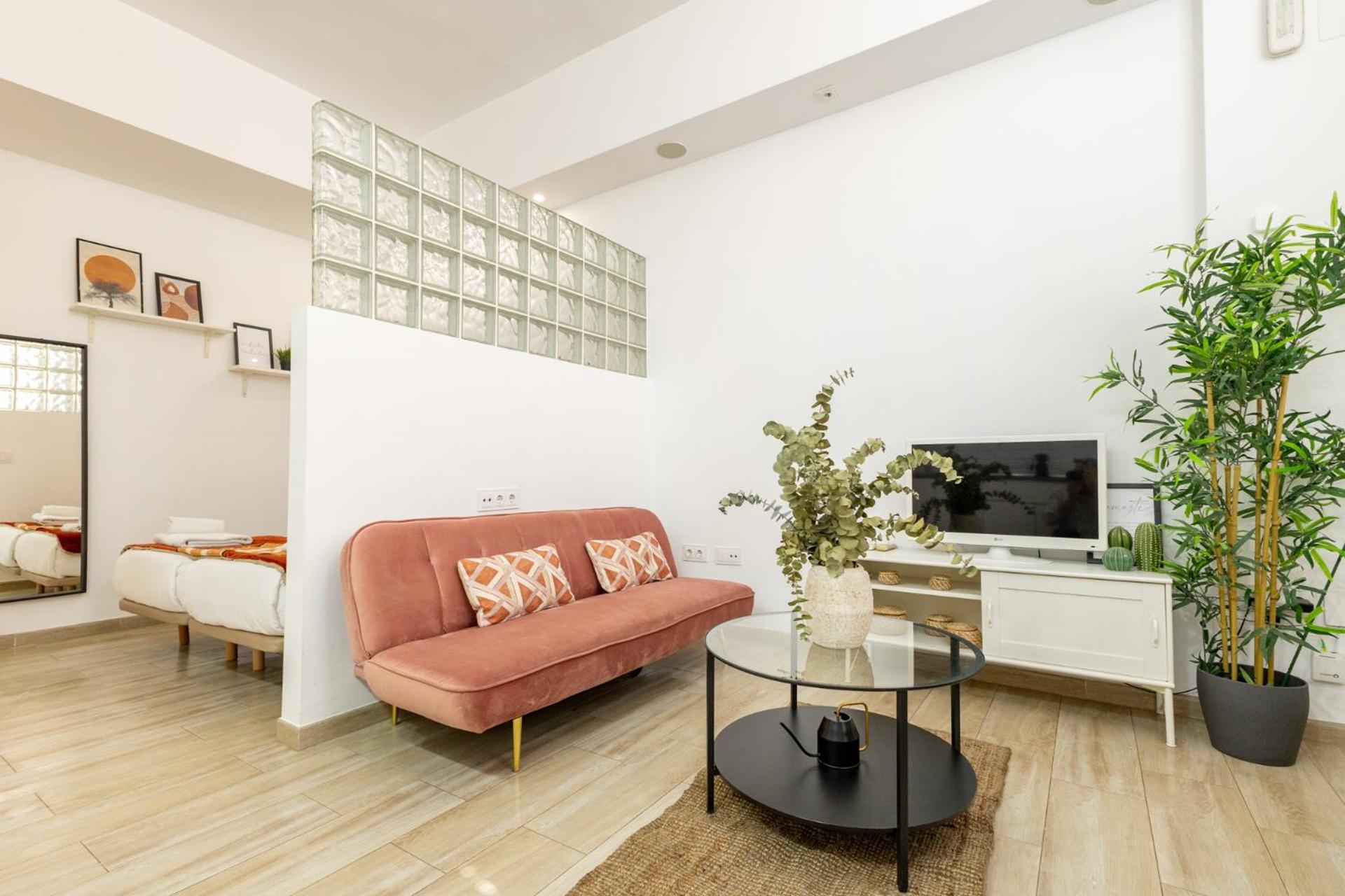 Isg Encantador Estudio En Alameda De Hercules Seville