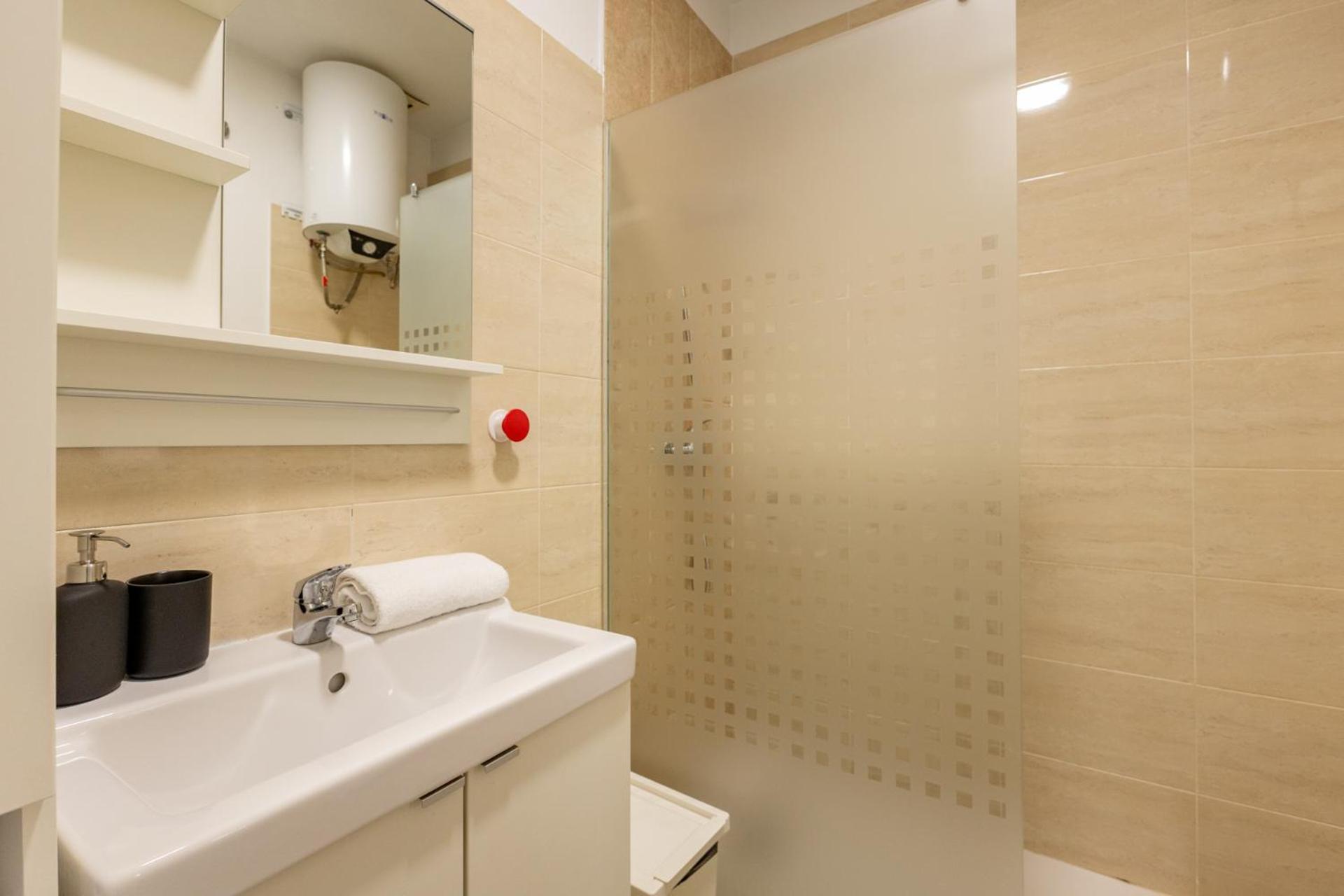 Apartment Isg Encantador Estudio En Alameda De Hercules